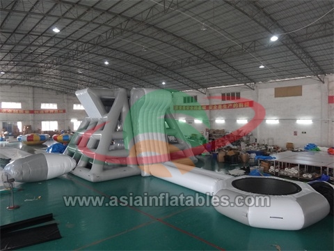 Inflatable Floating Water Parks